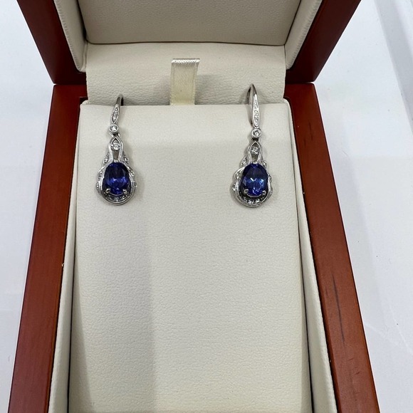 Unknown Jewelry - Tanzanite, Diamond, and 14K White Gold Drop Earrings